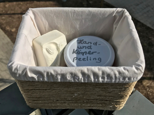 Die Dekobox kannst Du auch als Geschenkverpackung nutzen.