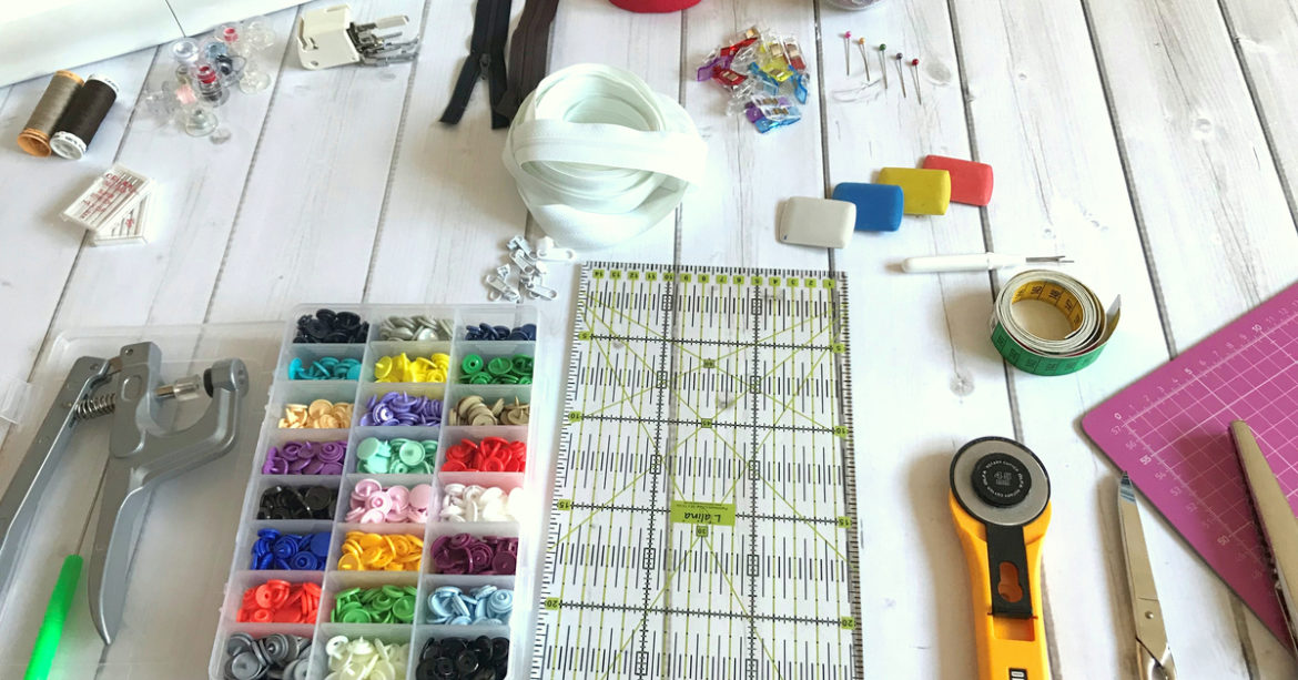 Kaufe dir diese Dinge, um mit dem Nähen zu starten. Mehr brauchst Du nicht!