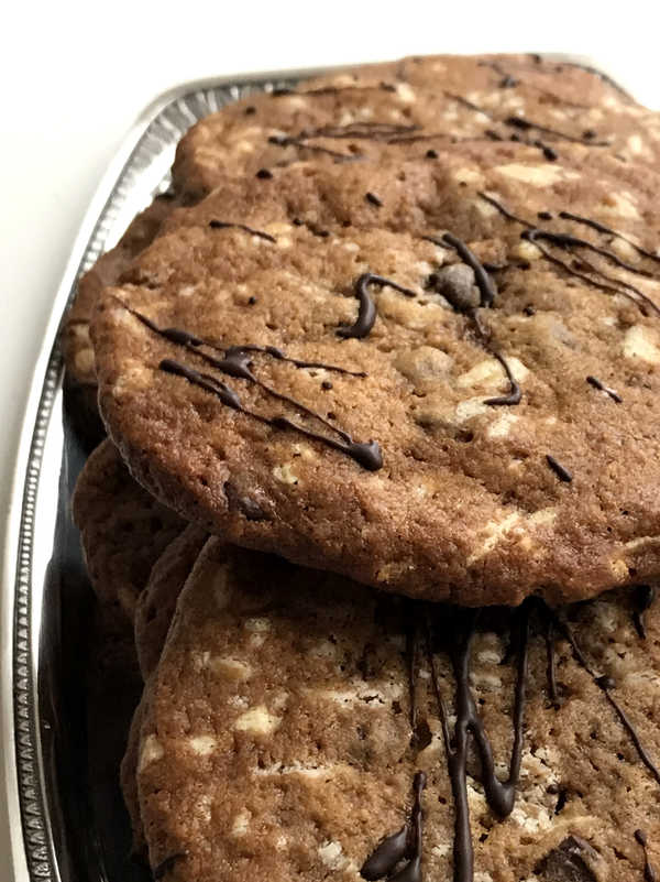 Genieße die Cookies No. 42 bei einem Kaffee